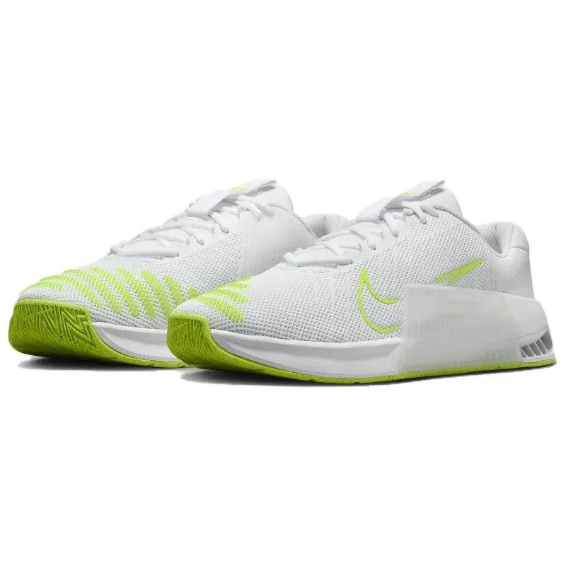 나이키 메트콘 9 화이트-그린, 미니멀한 디자인, 편안 - Nike Shoes Metcon 9 리뷰 및 가격
