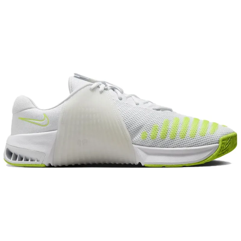 나이키 메트콘 9 화이트-그린, 미니멀한 디자인, 편안 - Nike Shoes Metcon 9 리뷰 및 가격